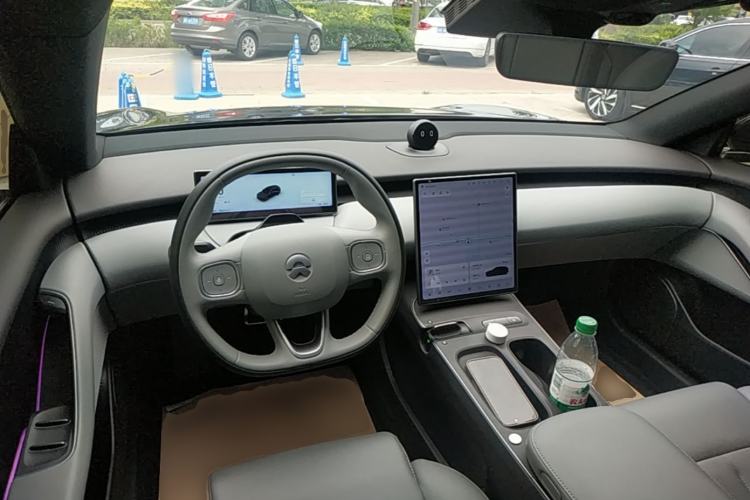 Used Nio ET5T 2023 75 kWh Touring Center Console