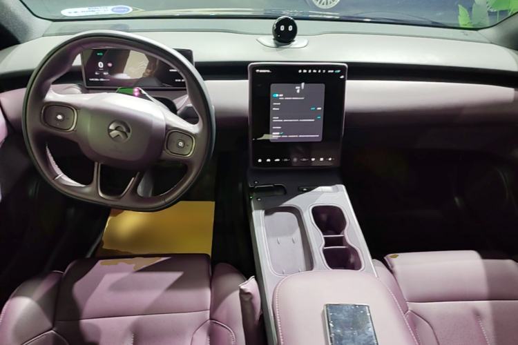 Used Nio ET5T 2023 75 kWh Touring Center Console