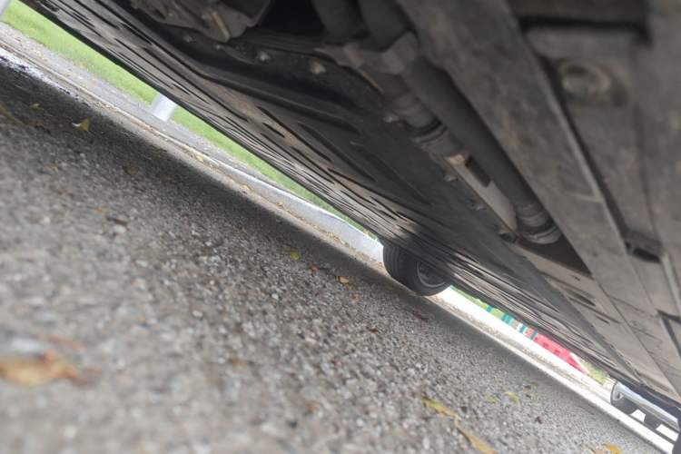 Used Nio ET5T 2023 75 kWh Touring Chassis Front Left