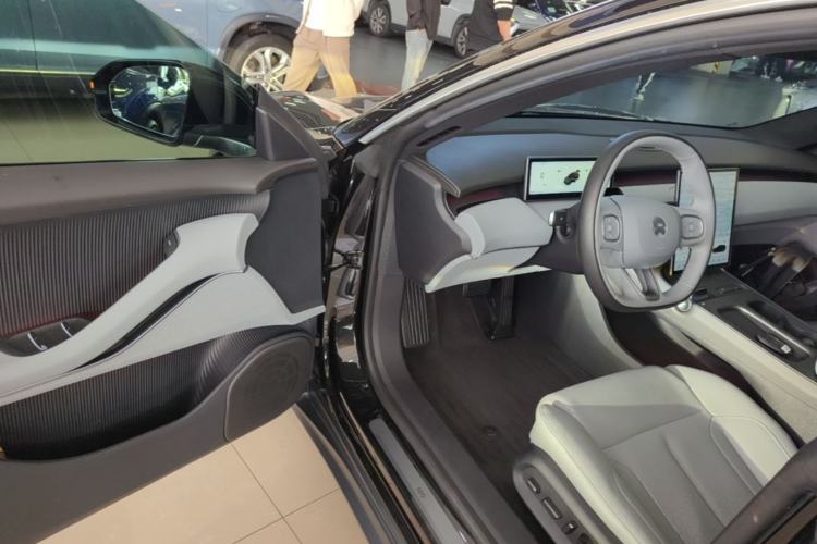 Used Nio ET5T 2023 75 kWh Touring Driver Seat