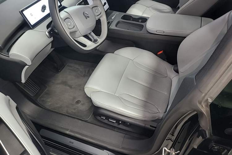 Used Nio ET5T 2023 75 kWh Touring Driver Seat