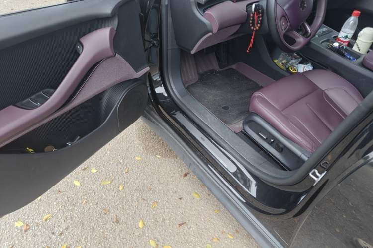 Used Nio ET5T 2023 75 kWh Touring Driver Seat