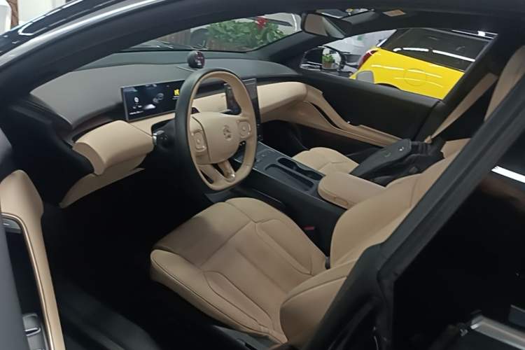 Used Nio ET5T 2023 75 kWh Touring Driver Seat