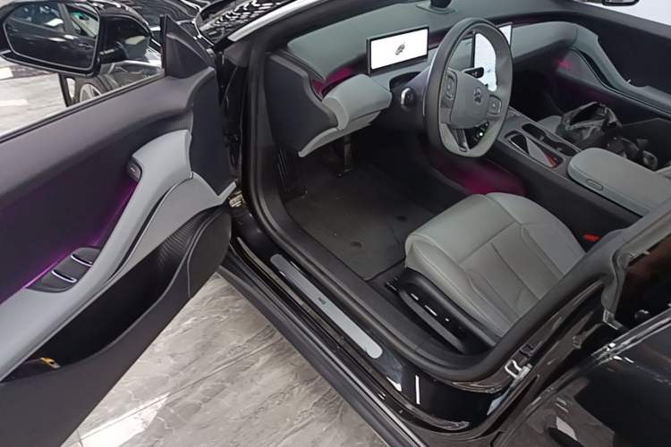 Used Nio ET5T 2023 75 kWh Touring Driver Seat