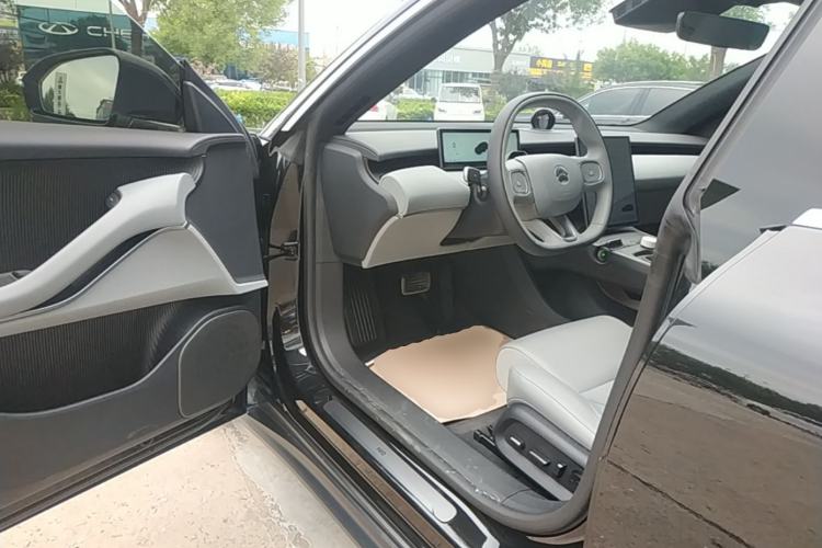 Used Nio ET5T 2023 75 kWh Touring Driver Seat