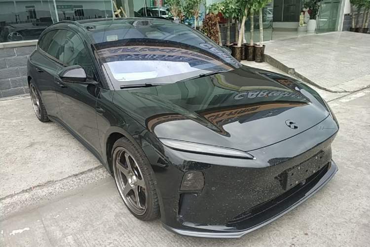 Used Nio ET5T 2023 75 kWh Touring Front Right 45 Deg
