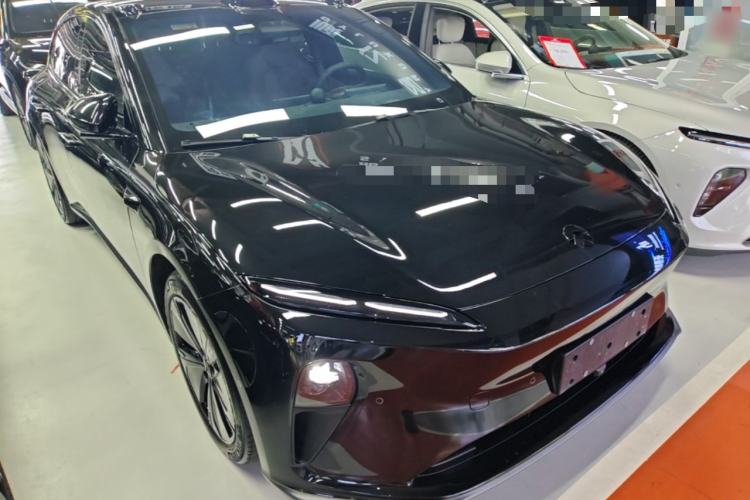 Used Nio ET5T 2023 75 kWh Touring Front Right 45 Deg