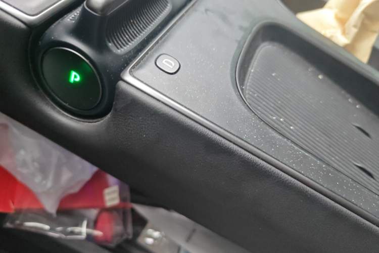 Used Nio ET5T 2023 75 kWh Touring Gear Lever