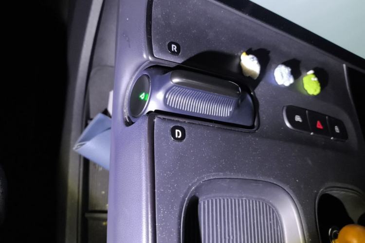 Used Nio ET5T 2023 75 kWh Touring Gear Lever