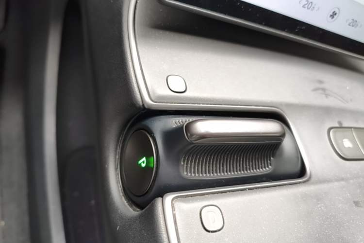 Used Nio ET5T 2023 75 kWh Touring Gear Lever
