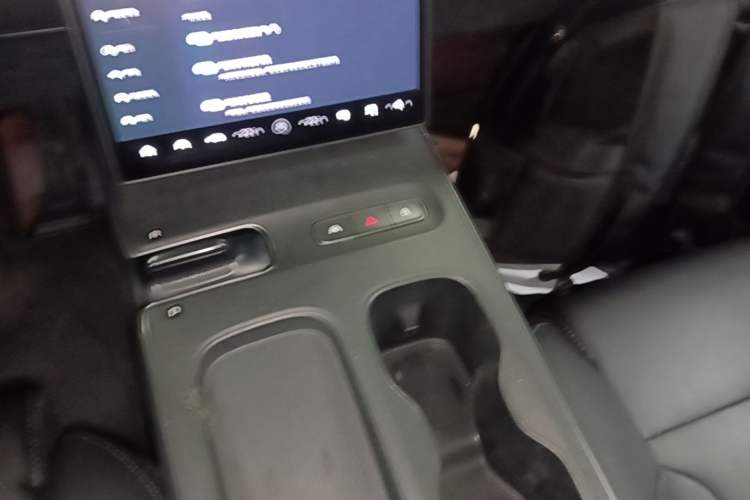 Used Nio ET5T 2023 75 kWh Touring Gear Lever