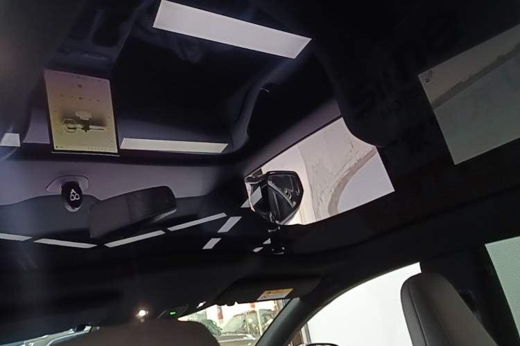 Used Nio ET5T 2023 75 kWh Touring Headliner