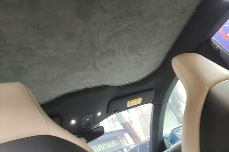Used Nio ET5T 2023 75 kWh Touring Headliner