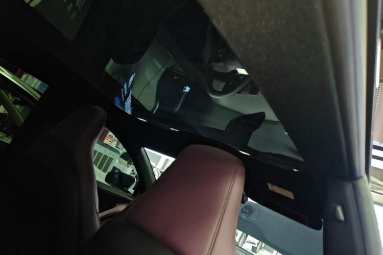 Used Nio ET5T 2023 75 kWh Touring Headliner