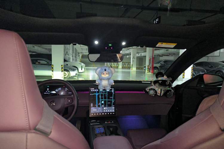 Used Nio ET5T 2023 75 kWh Touring Headliner