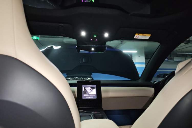 Used Nio ET5T 2023 75 kWh Touring Headliner