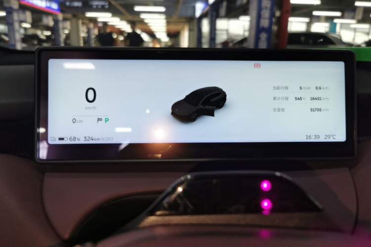 Used Nio ET5T 2023 75 kWh Touring Instrument Cluster