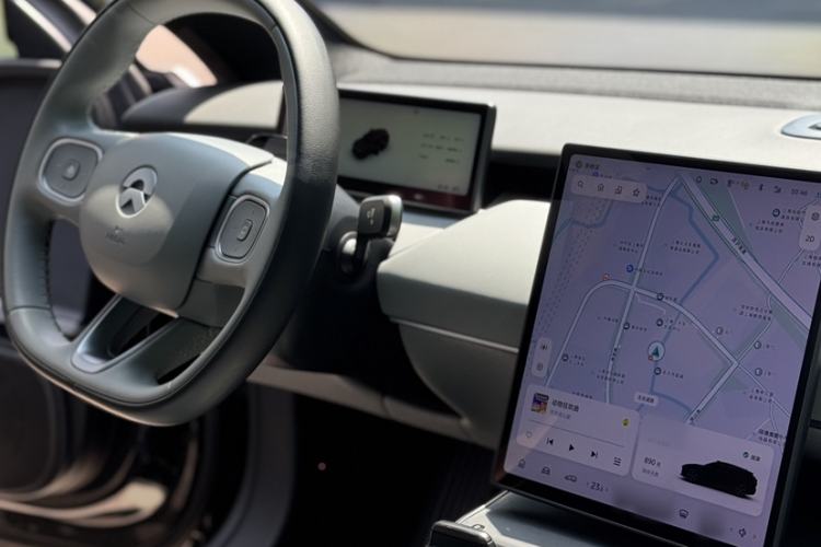 Used Nio ET5T 2023 75 kWh Touring Interior 1