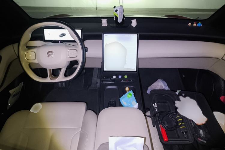 Used Nio ET5T 2023 75 kWh Touring Interior 2