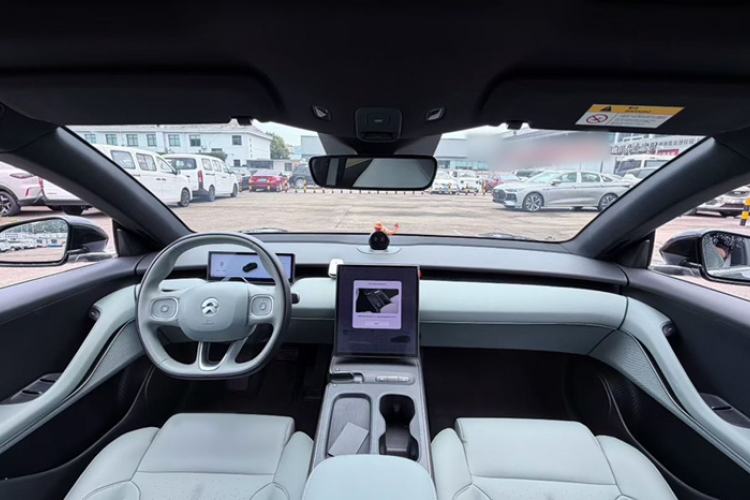 Used Nio ET5T 2023 75 kWh Touring Interior 2