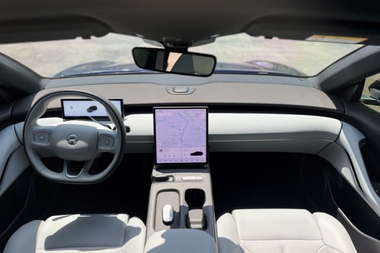 Used Nio ET5T 2023 75 kWh Touring Interior 3