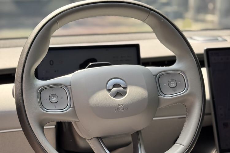 Used Nio ET5T 2023 75 kWh Touring Interior 4