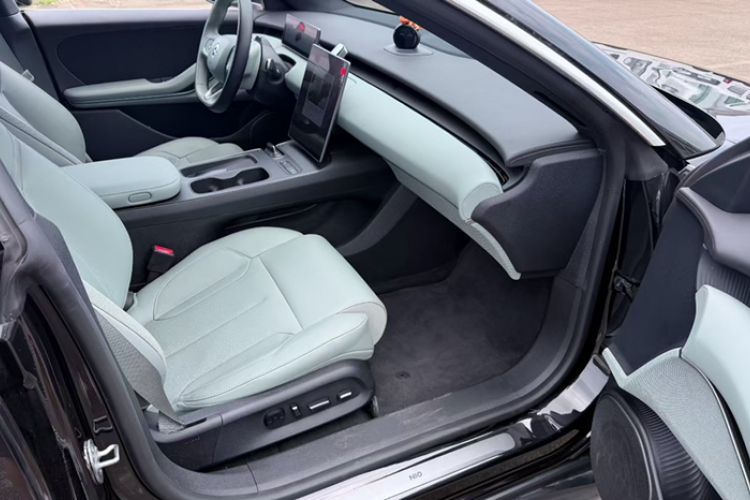 Used Nio ET5T 2023 75 kWh Touring Interior 5