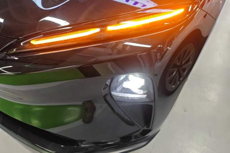 Used Nio ET5T 2023 75 kWh Touring Left Front Headlight