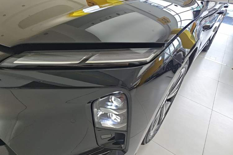 Used Nio ET5T 2023 75 kWh Touring Left Front Headlight