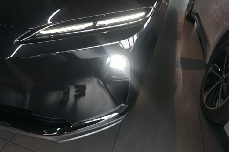 Used Nio ET5T 2023 75 kWh Touring Left Front Headlight