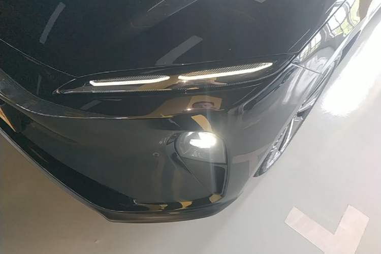 Used Nio ET5T 2023 75 kWh Touring Left Front Headlight