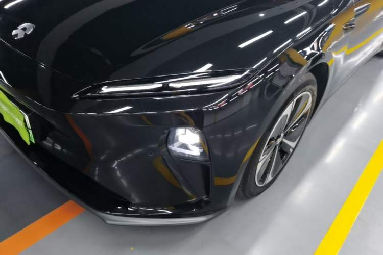 Used Nio ET5T 2023 75 kWh Touring Left Front Headlight