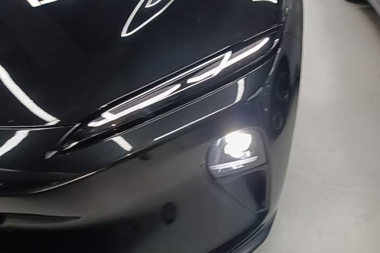 Used Nio ET5T 2023 75 kWh Touring Left Front Headlight