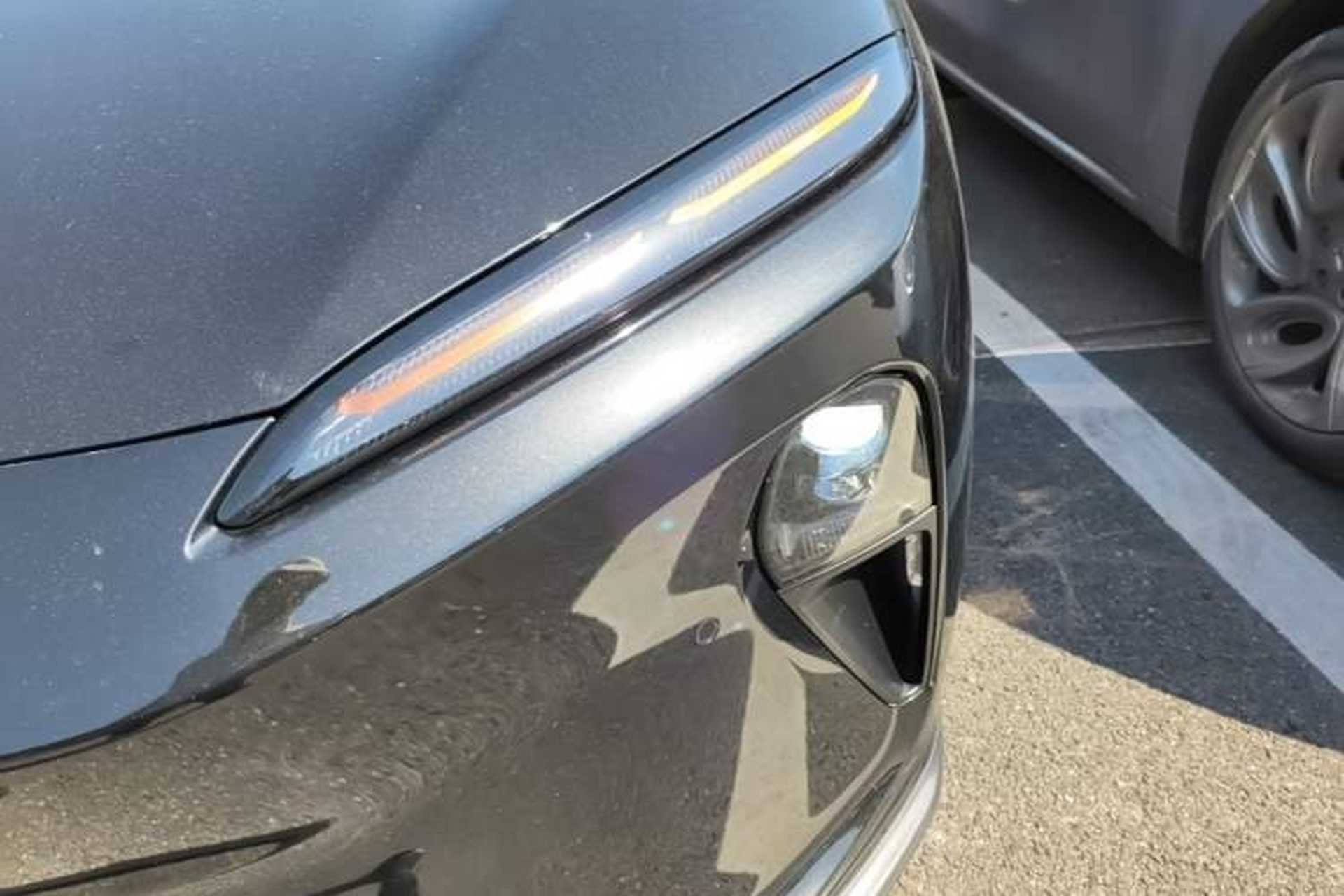 Used Nio ET5T 2023 75 kWh Touring Left Front Headlight