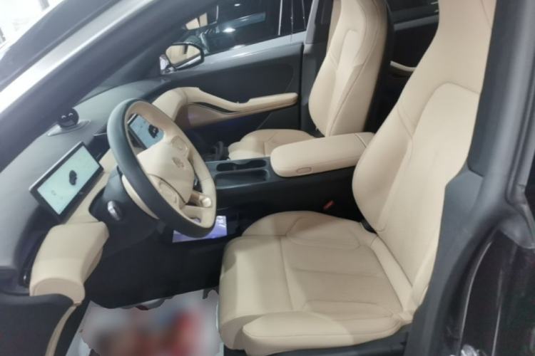 Used Nio ET5T 2023 75 kWh Touring Left Front Seat