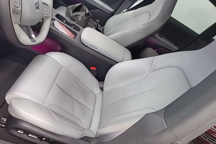 Used Nio ET5T 2023 75 kWh Touring Left Front Seat
