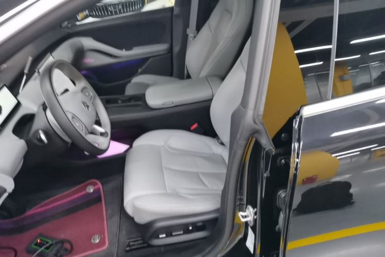 Used Nio ET5T 2023 75 kWh Touring Left Front Seat