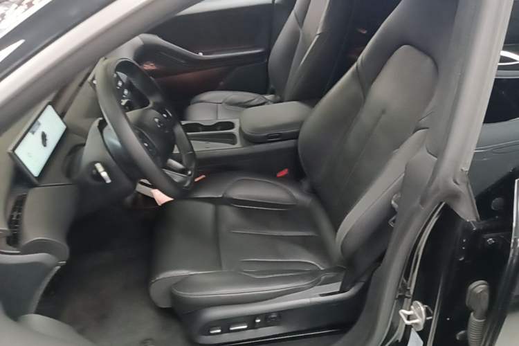 Used Nio ET5T 2023 75 kWh Touring Left Front Seat