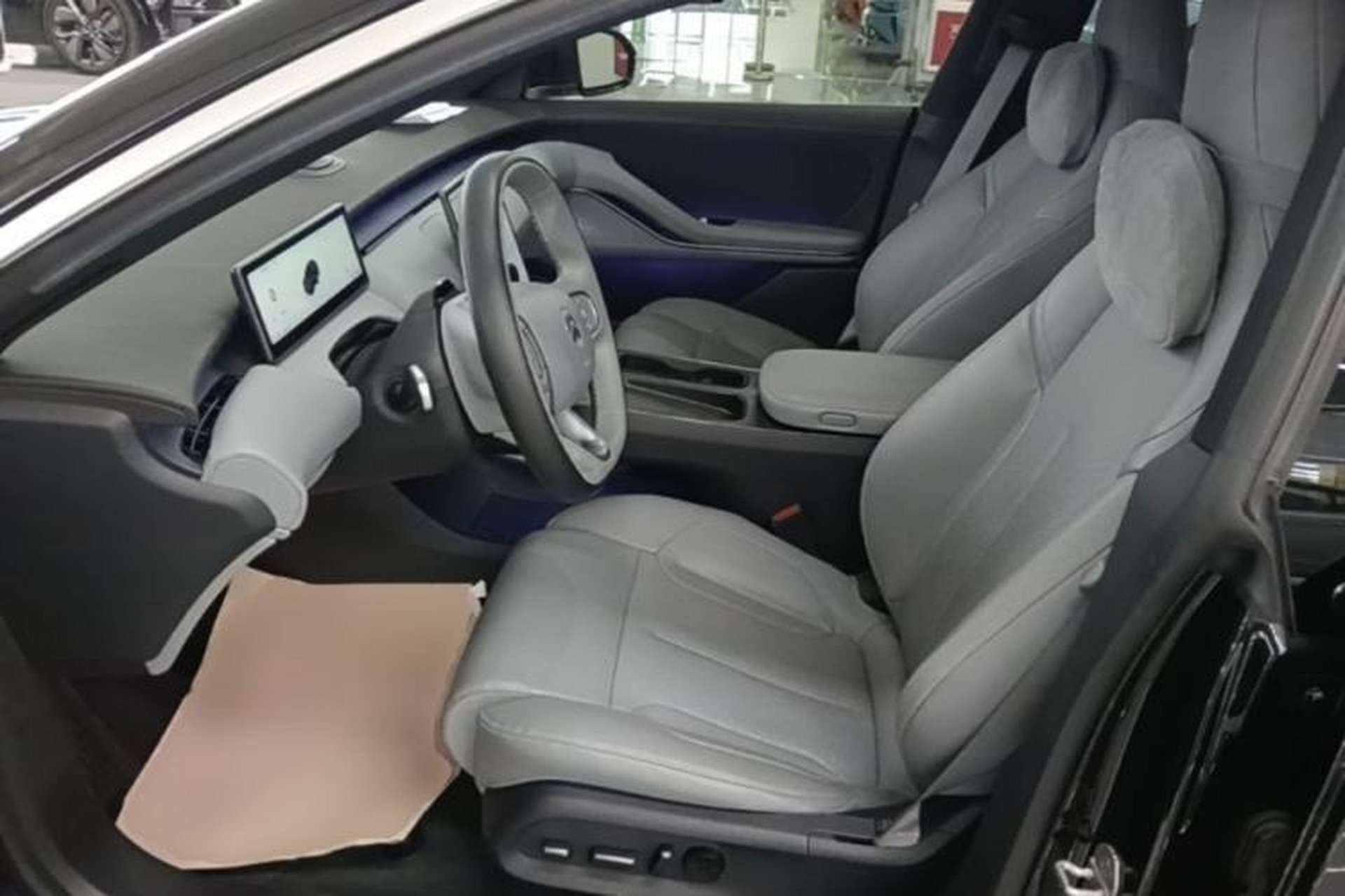 Used Nio ET5T 2023 75 kWh Touring Left Front Seat