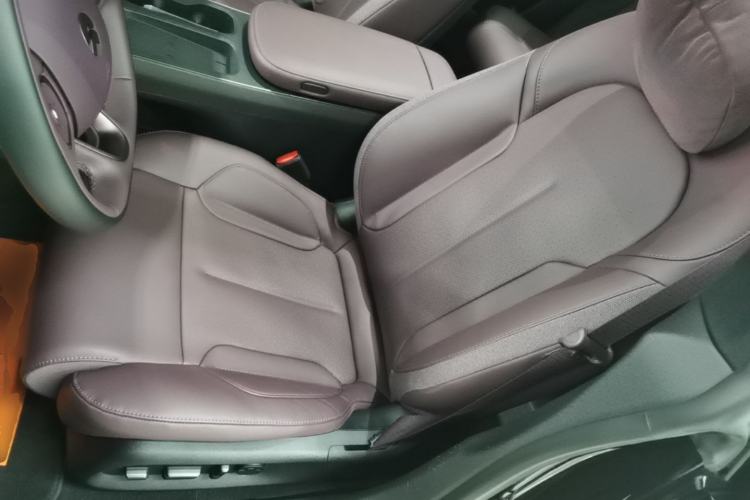 Used Nio ET5T 2023 75 kWh Touring Left Front Seat