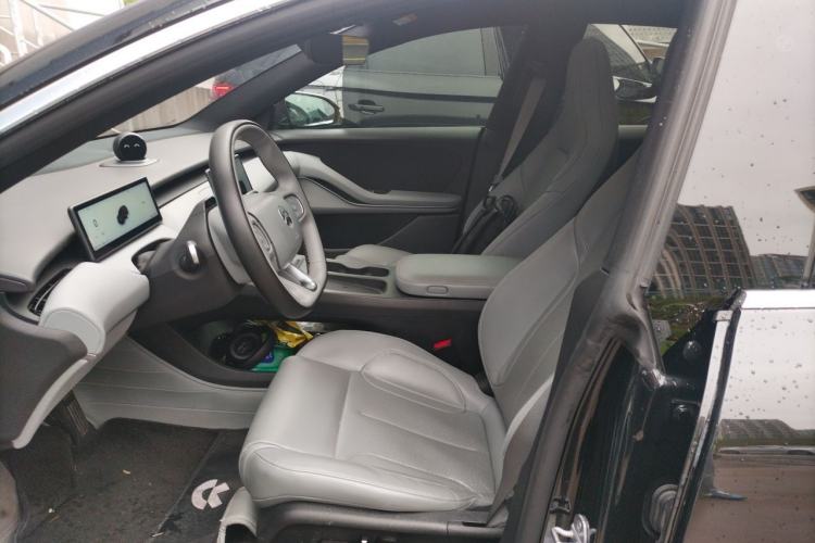 Used Nio ET5T 2023 75 kWh Touring Left Front Seat