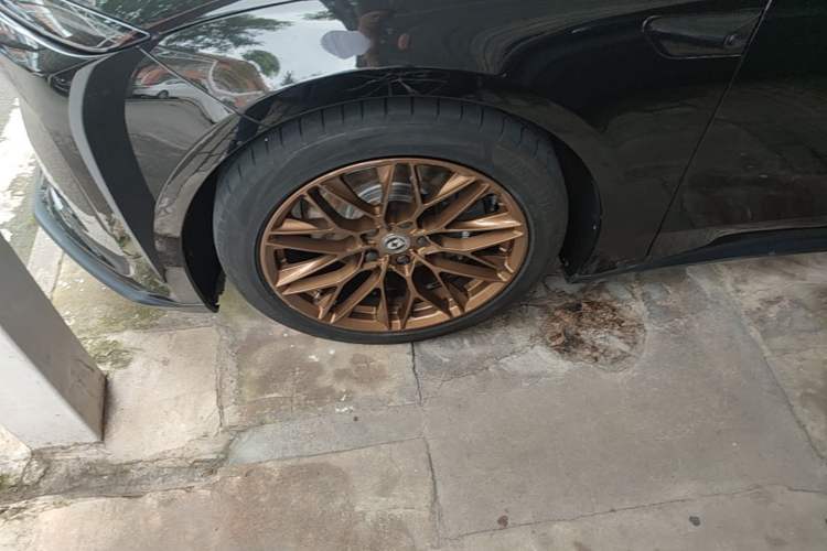 Used Nio ET5T 2023 100kWh Touring Left Front Wheel Hub