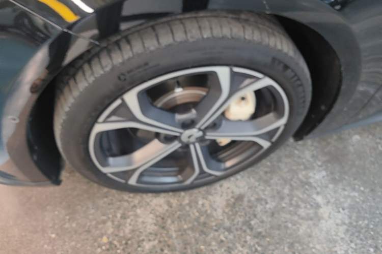 Used Nio ET5T 2023 75 kWh Touring Left Front Wheel Hub