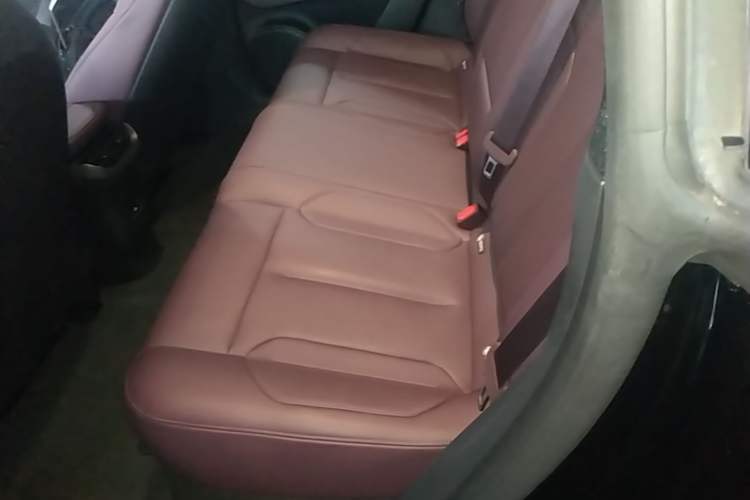 Used Nio ET5T 2023 75 kWh Touring Left Rear Seat