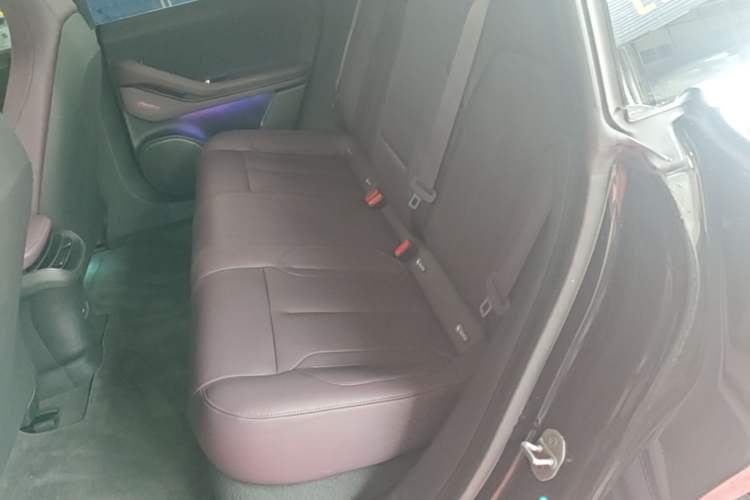 Used Nio ET5T 2023 75 kWh Touring Left Rear Seat