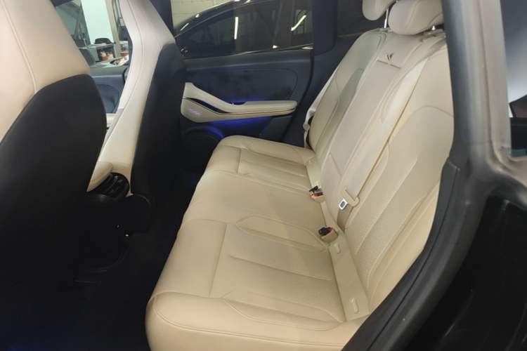 Used Nio ET5T 2023 75 kWh Touring Left Rear Seat