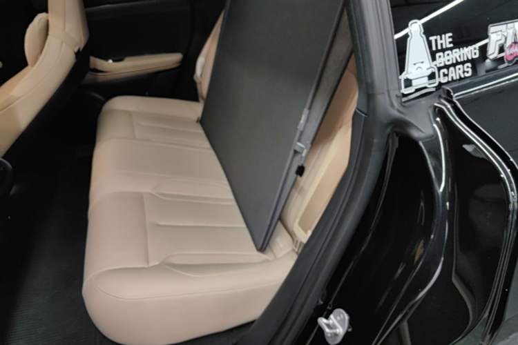 Used Nio ET5T 2023 75 kWh Touring Left Rear Seat