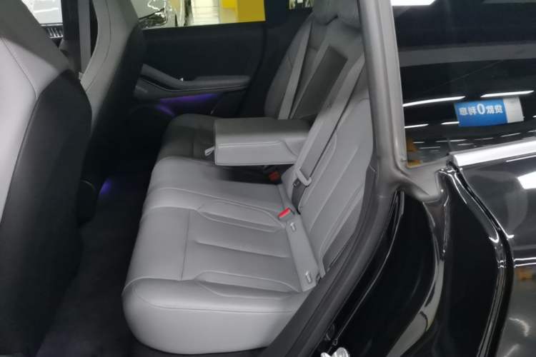 Used Nio ET5T 2023 75 kWh Touring Left Rear Seat
