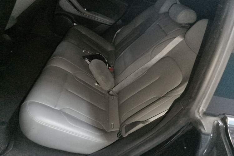 Used Nio ET5T 2023 75 kWh Touring Left Rear Seat