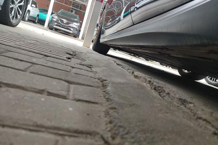 Used Nio ET5T 2023 100kWh Touring Left Side Sill